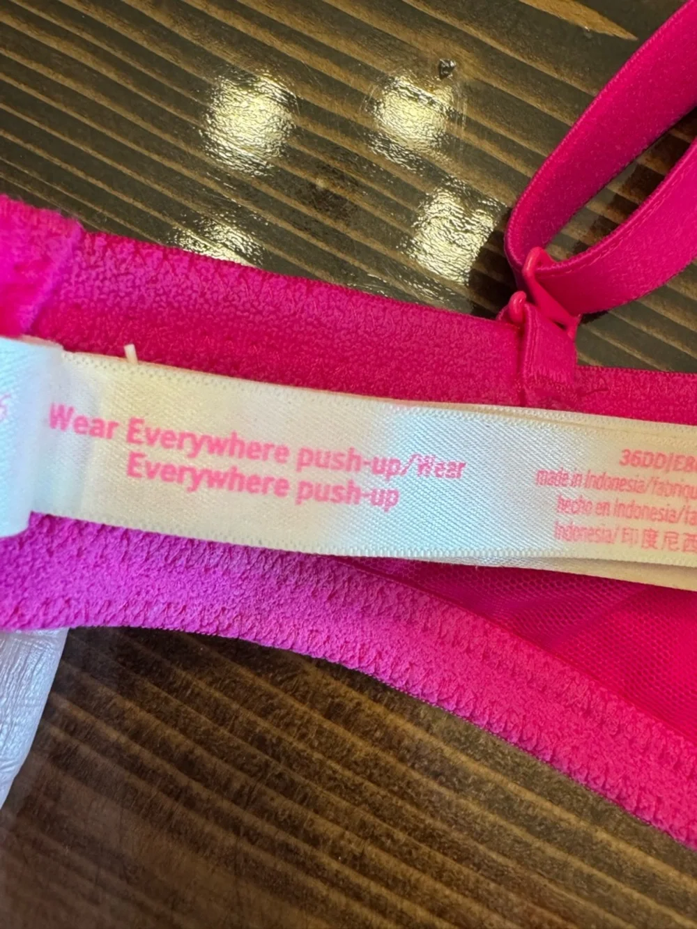 Victoria's Secret Hot Pink Graphic Wear‎ Everywhere Push-Up Bra 36DD